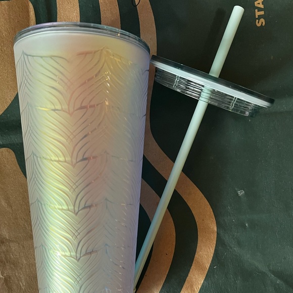 Starbucks Mermaid Iridescent soft touch Venti - Picture 3 of 5